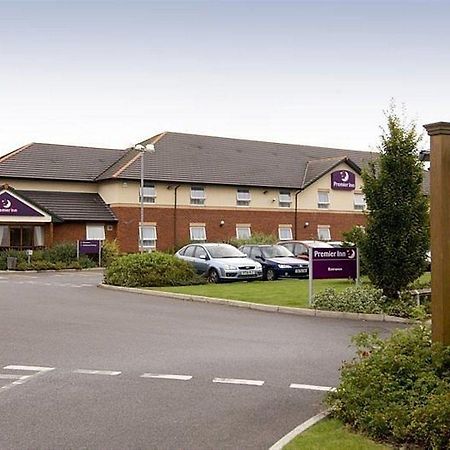 Premier Inn Taunton Central Exterior foto